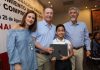 Entrega Quirino Lap tops a niños de Olimpiada del Conocimiento