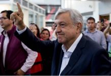 Un catre y una hamaca, pide AMLO para vivir en Palacio Nacional