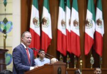 Develan en el Muro de Honor el nombre del Dr. Jesús Kumate