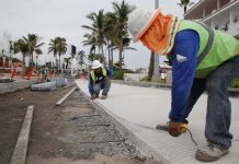 Inicia pavimentación en la Avenida del Mar