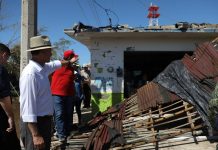 Coordina Quirino la ayuda a damnificados de Teacapán; “hay que entender lo que padecen”