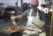 La tradición del primer churrero en el puerto