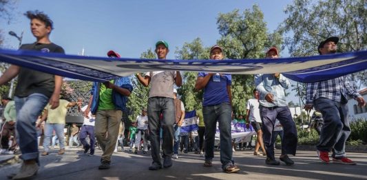 Migrantes marchan a la ONU en CDMX para pedir camiones rumbo a EE. UU.
