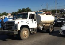 #MAZATLÁN Maleantes intentan despojar pipa