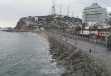 Dicen no a la construcción de palapas en playa de Olas Altas