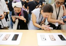 China prohíbe la venta de varios modelos de iPhone y las acciones de Apple caen enseguida