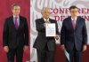 López Obrador firma una iniciativa de ley para cancelar la reforma educativa