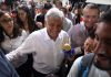 Arriba AMLO solo unos minutos a Mazatlán; promete regresar en enero