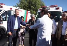 Entrega Quirino ambulancias y equipamiento médico por 15 mdp