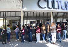 Locales y turistas quieren celebrar el año nuevo en Olas Altas.