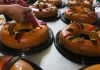 Preparan roscas de Reyes Magos
