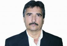 SIN QUITARLE NI PONERLE Ernesto Herrera…El primero