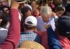 Reciben rosarenses con gran júbilo a AMLO
