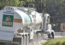 Roban pipa de Pemex con 25 mil litros en una carretera de Guanajuato