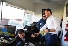 Zague se defiende con brusquedad ante bromas de sus compañeros