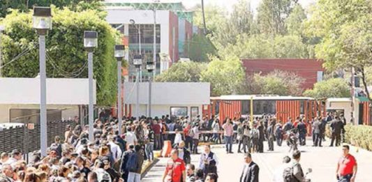 CNTE marca el paso a diputados; frena, otra vez, Reforma Educativa