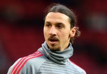 Zlatan Ibrahimovic posa con la playera del América (FOTO)