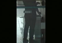 Corren a empleados; checaban entrada con dedos de plástico