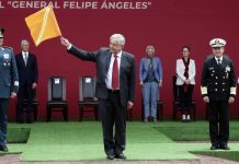 AMLO da banderazo inicial de estudios y trabajos preliminares en Santa Lucía