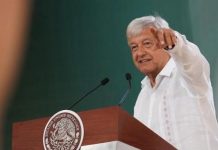 Afirma AMLO que es una «volada» la devolución de bienes a Elba Esther Gordillo
