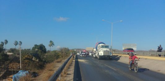 Sexagenario es arrollado en el paso superior