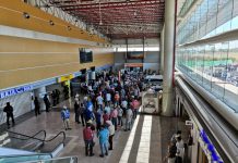 Campesinos bloquearon acceso al Aeropuerto “para que nos escuchen”