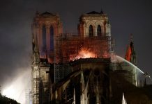 Revelan que obreros que trabajaban en Notre Dame violaron la prohibición de fumar