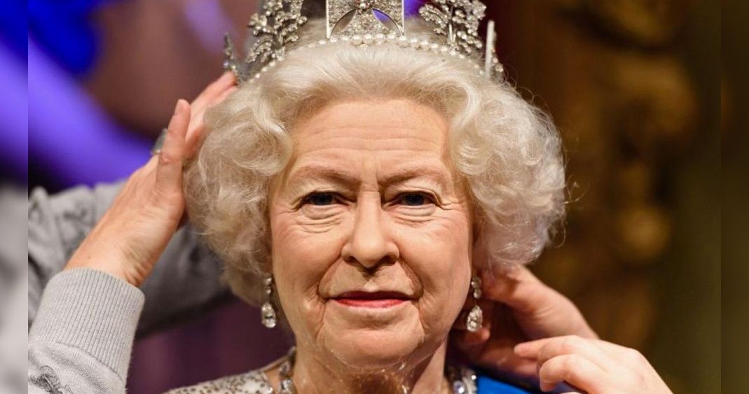 A sus 92 años la reina Isabel II dejará de conducir; ahora solo usará