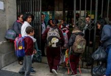 Pide SEP suspender recreo y deportes por contaminación en CDMX