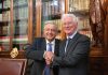 AMLO recibe al actor Richard Gere en Palacio Nacional