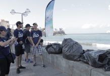 Pesca Azteca limpia las playas de Mazatlán