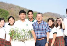 Con reforestación simultánea conmemoran el día mundial del medio ambiente en Rosario.