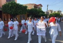 Encabezan autoridades municipales desfile por el Día Mundial del Donante de Sangre.