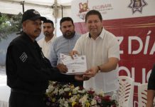Reciben Policías de Escuinapa estímulos