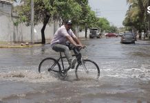 Se convierten calles del Centro en arroyos