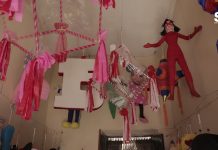 Piñateros se las ingenian para seguir elaborando su producto