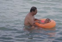 Simona, la abuelita de 94 años que le gusta el mar
