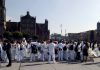 Protestan médicos en el Zócalo de la CDMX
