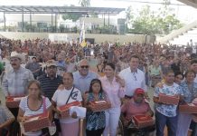 Entrega DIF apoyo a adultos mayores y a niños con discapacidad