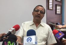 Limpiarán banquetas en Olas Altas; fuera mesas y sillas