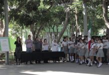 Apoyan alumnos de Cobaes 36 al Asilo de Ancianos