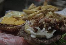 Las hamburguesas y hot dogs “Kekos”, los más ricos de Mazatlán.