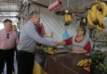 Quirino supervisa mercado y entrega equipo en Hospital de Eldorado