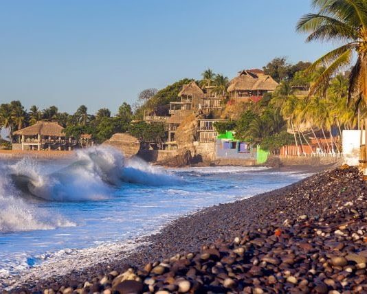 Emiten inusual alerta de tsunami para El Salvador