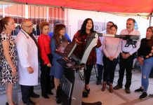 Cumple Quirino Ordaz a Badiraguato con cirugía de cataratas y entrega de Rayos X al Hospital Integral