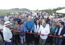 Inaugura Quirino un tramo más de la carretera a El Palotal y anuncia su culminación