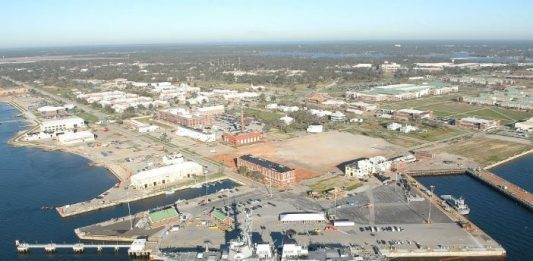Muere tirador de Base Naval Aérea de Pensacola, Florida