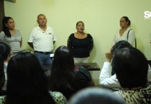 Desplazados exigen les entreguen las tierras prometidas