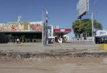 Comerciantes de la Rafael Buelna, preocupados por bajas ventas