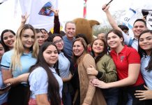 Inaugura Quirino la carretera de La Pitahayita